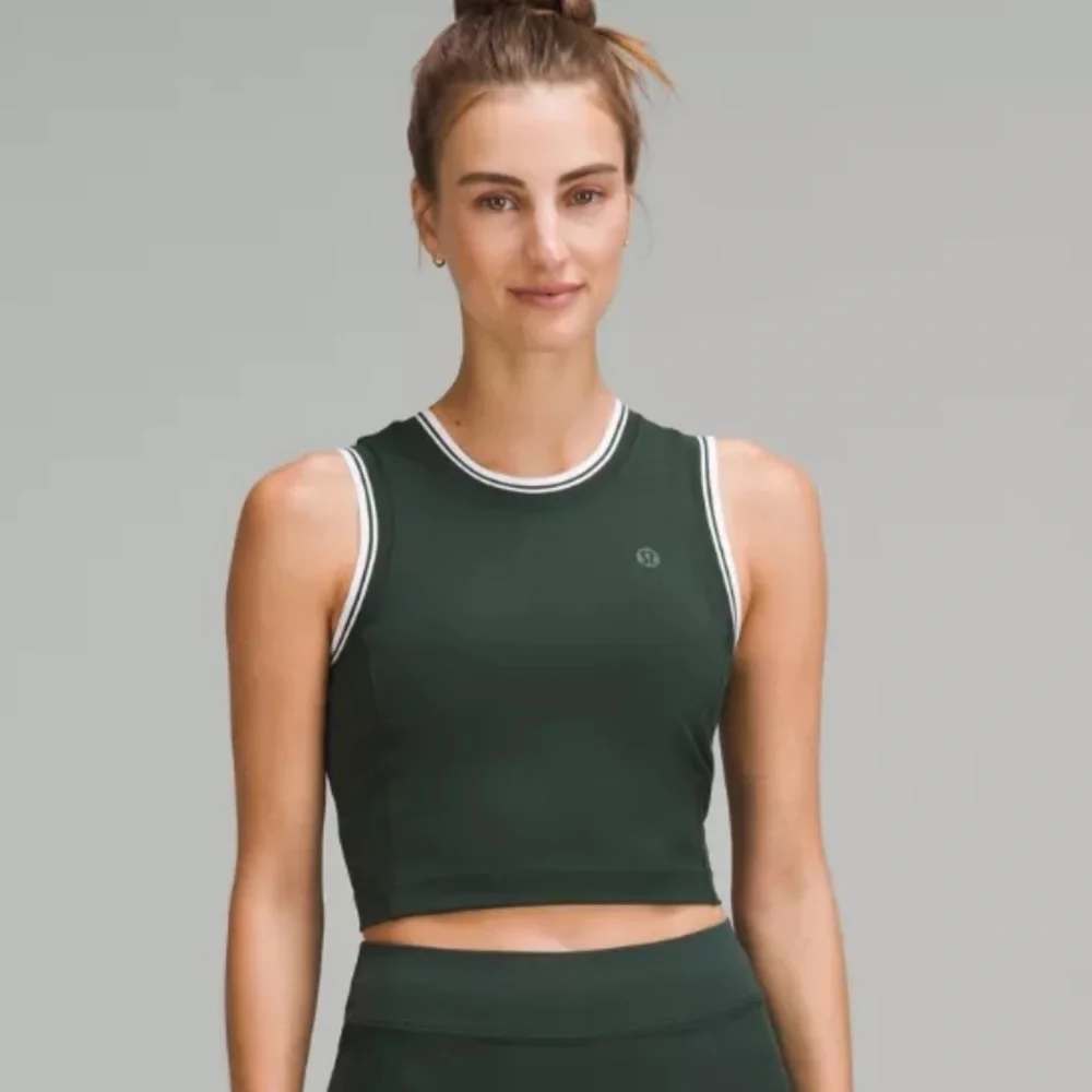 Lululemon Varsity Scoop-Neck Cropped Tennis Tank Top *Medium Support, B/C Cup
